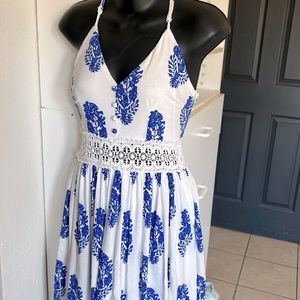 Maxi dress (blue flower print maxi dress)